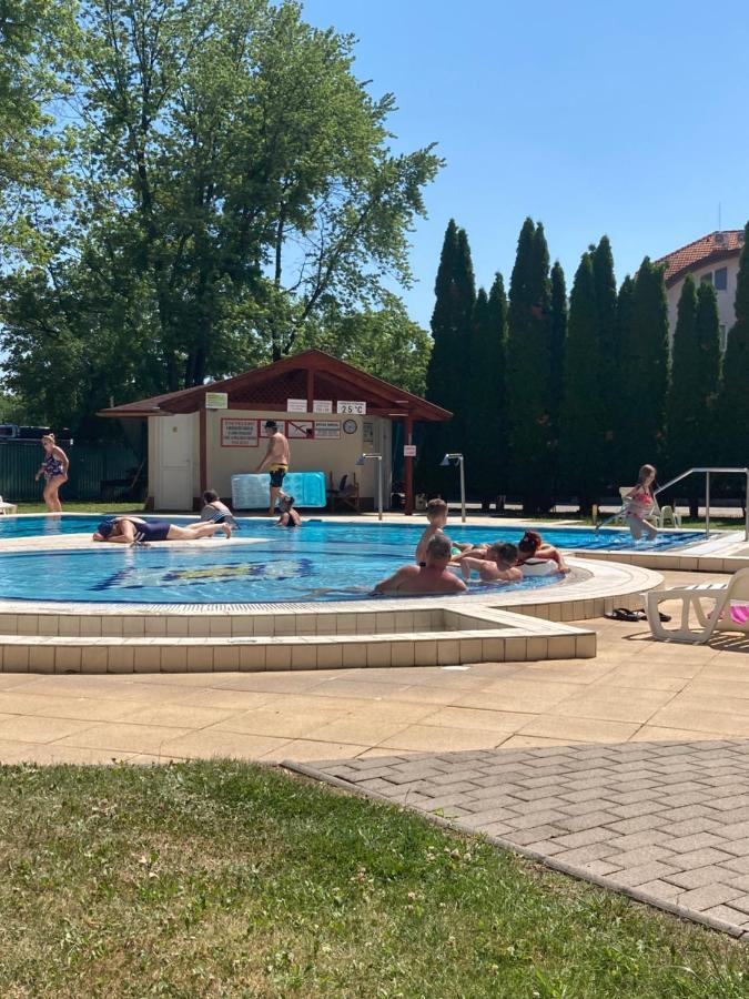 Sport Apartman Hajdúszoboszló Екстериор снимка